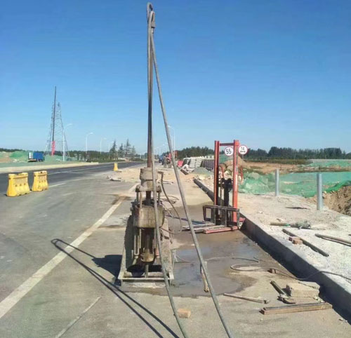 酉阳公路高聚物注浆加固